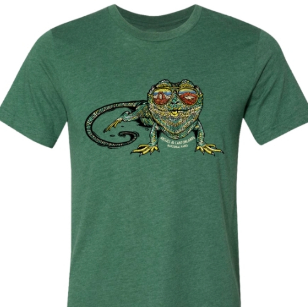 WILD TRIBUTE 4 THE PARKS Green Sunglass Iguana Arches & Canyonlands National Par